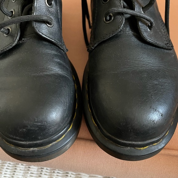 DR. MARTENS Black Leather 8 Eye Lace Up Combat Ankle Boots Women's UK 6/US 8 - Picture 6 of 9